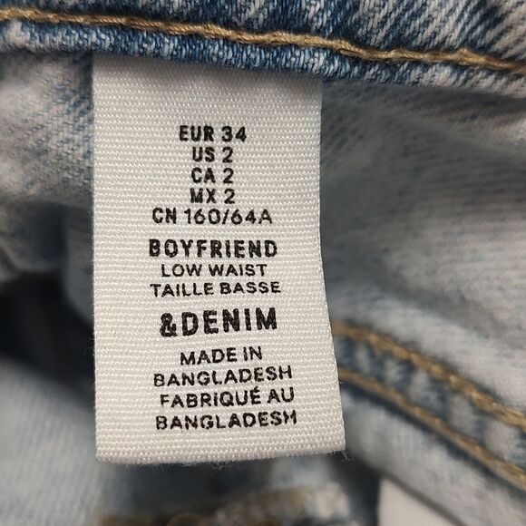 Denim & Denim light washed boyfriend low waist distress jeans Sz 2 - Picture 9 of 9